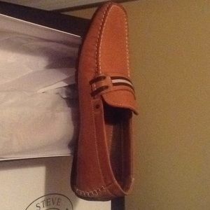 Tan leather driving shoe